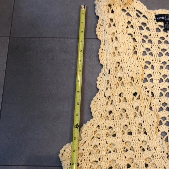 One Step Up Crocheted Vest - Picture 7 of 14